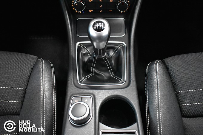 MERCEDES-BENZ A 180 d Sport